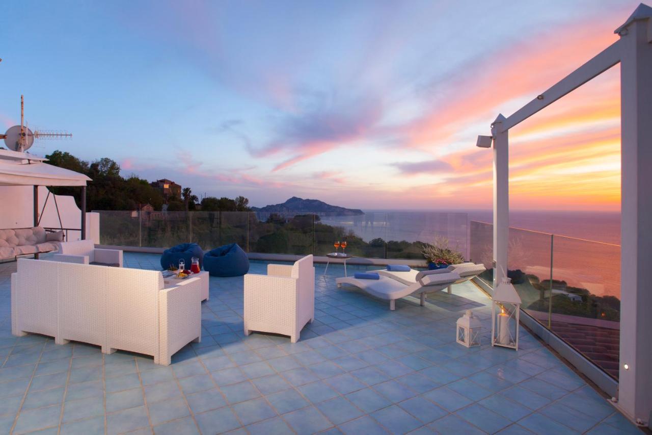 Villa Venus In Penisola Sorrentina มัสซาลูเบรนเซ ภายนอก รูปภาพ