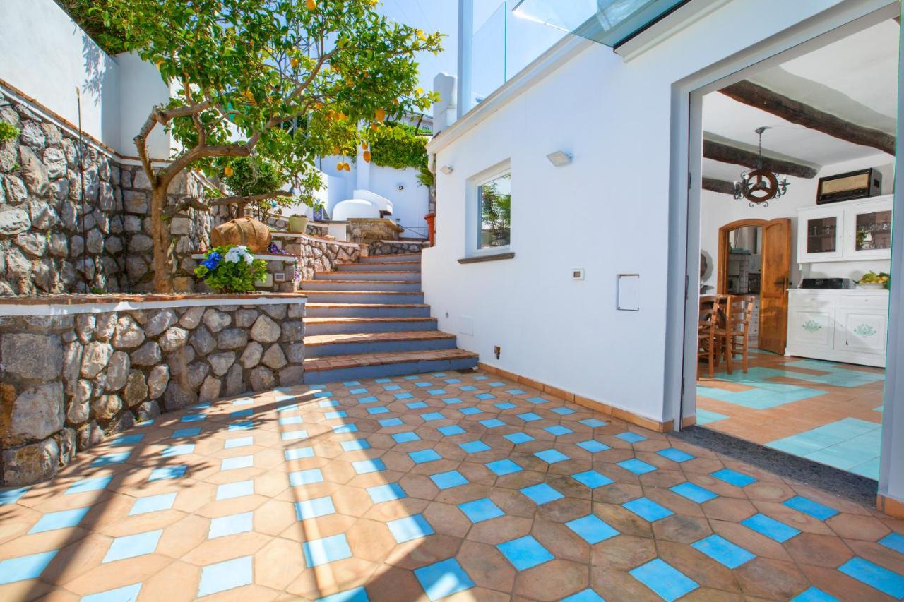 Villa Venus In Penisola Sorrentina มัสซาลูเบรนเซ ภายนอก รูปภาพ
