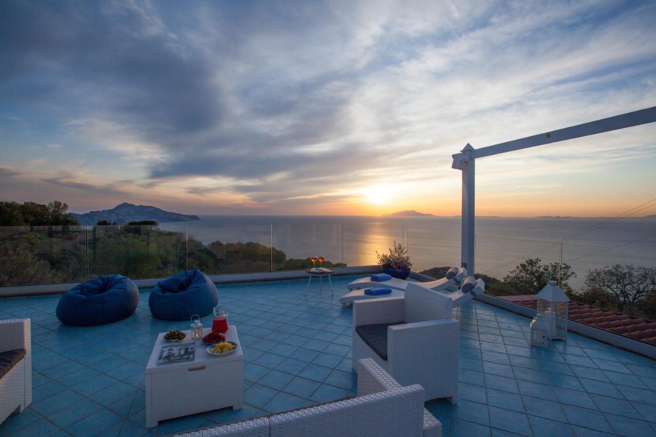 Villa Venus In Penisola Sorrentina มัสซาลูเบรนเซ ภายนอก รูปภาพ