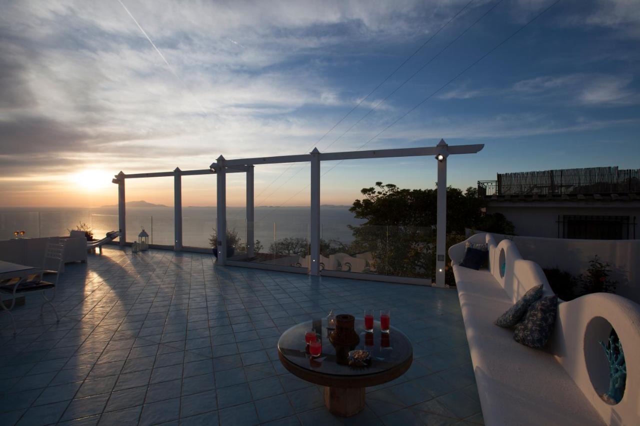 Villa Venus In Penisola Sorrentina มัสซาลูเบรนเซ ภายนอก รูปภาพ
