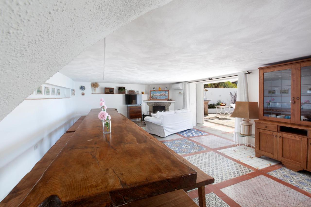 Villa Venus In Penisola Sorrentina มัสซาลูเบรนเซ ภายนอก รูปภาพ