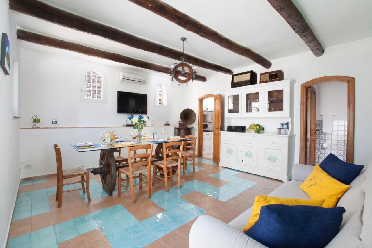 Villa Venus In Penisola Sorrentina มัสซาลูเบรนเซ ภายนอก รูปภาพ